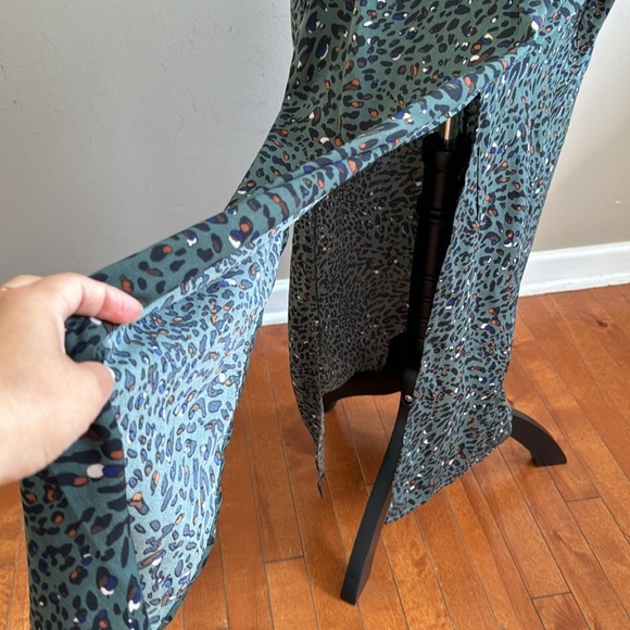 Everly Maxi Slit Casual Green Long Sleeve - Picture 8 of 13